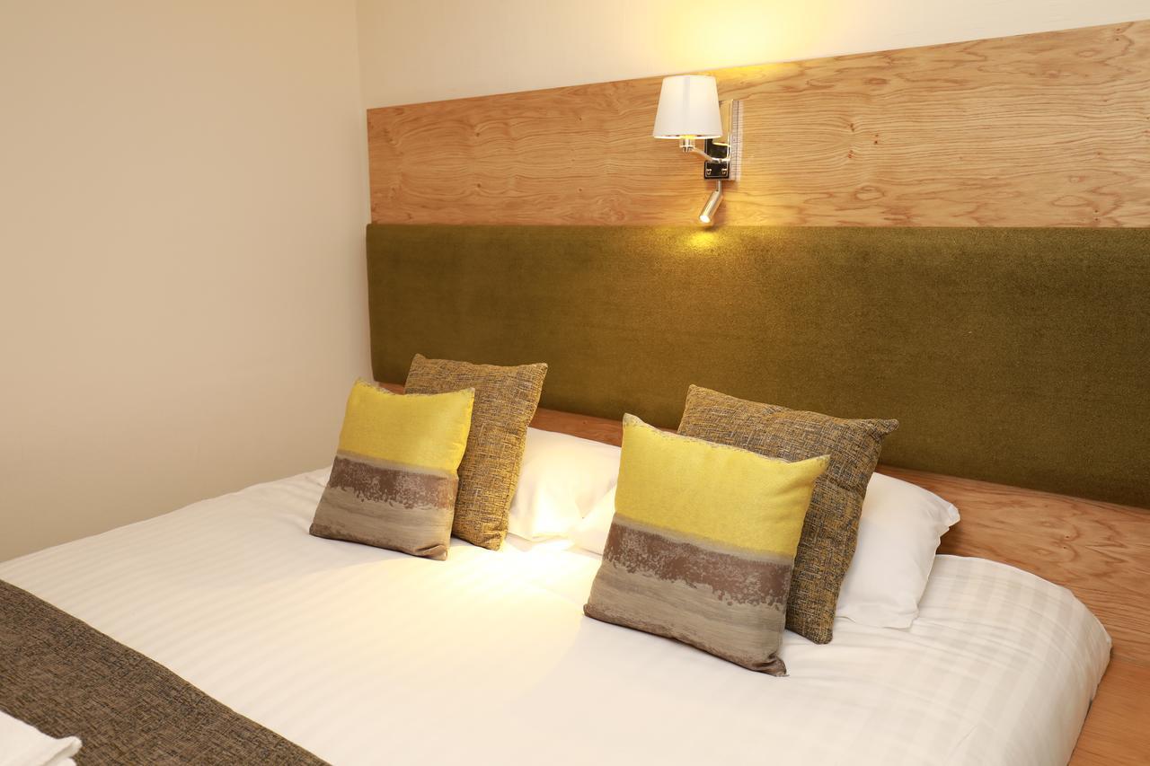 The Famous Star Hotel Moffat Luaran gambar